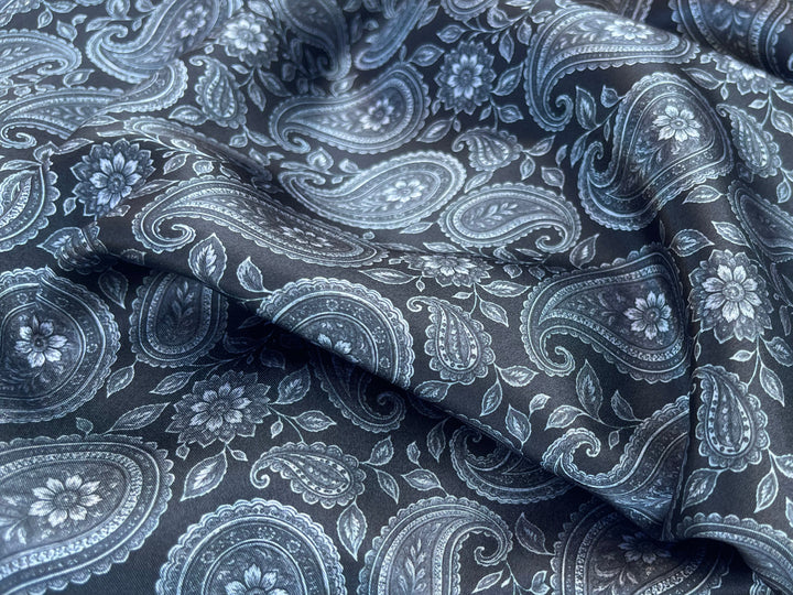 Black white paisley 
